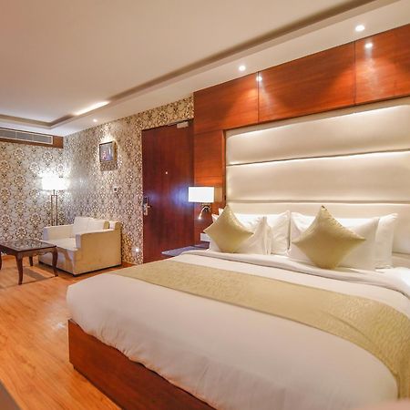 Hotel The Grand Parisian Delhi  Esterno foto