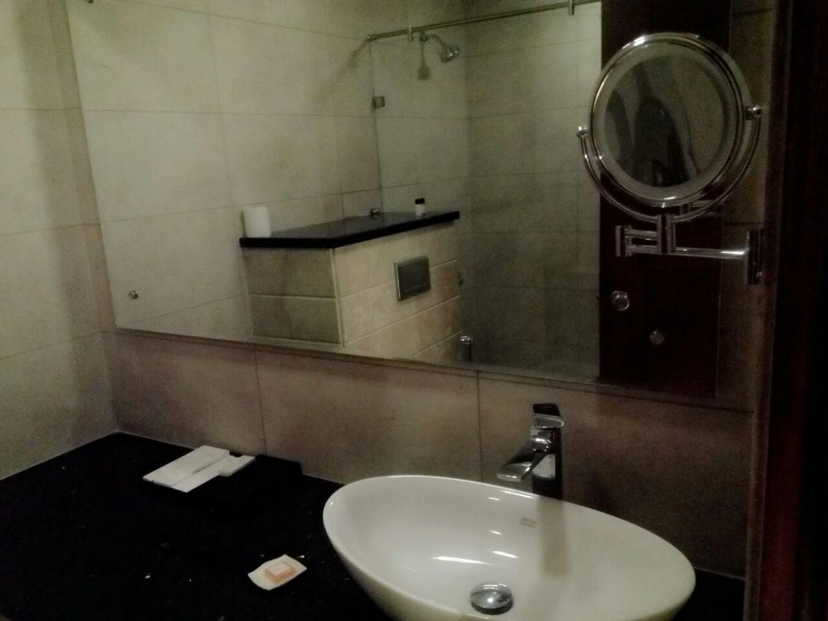 Hotel The Grand Parisian Delhi  Esterno foto
