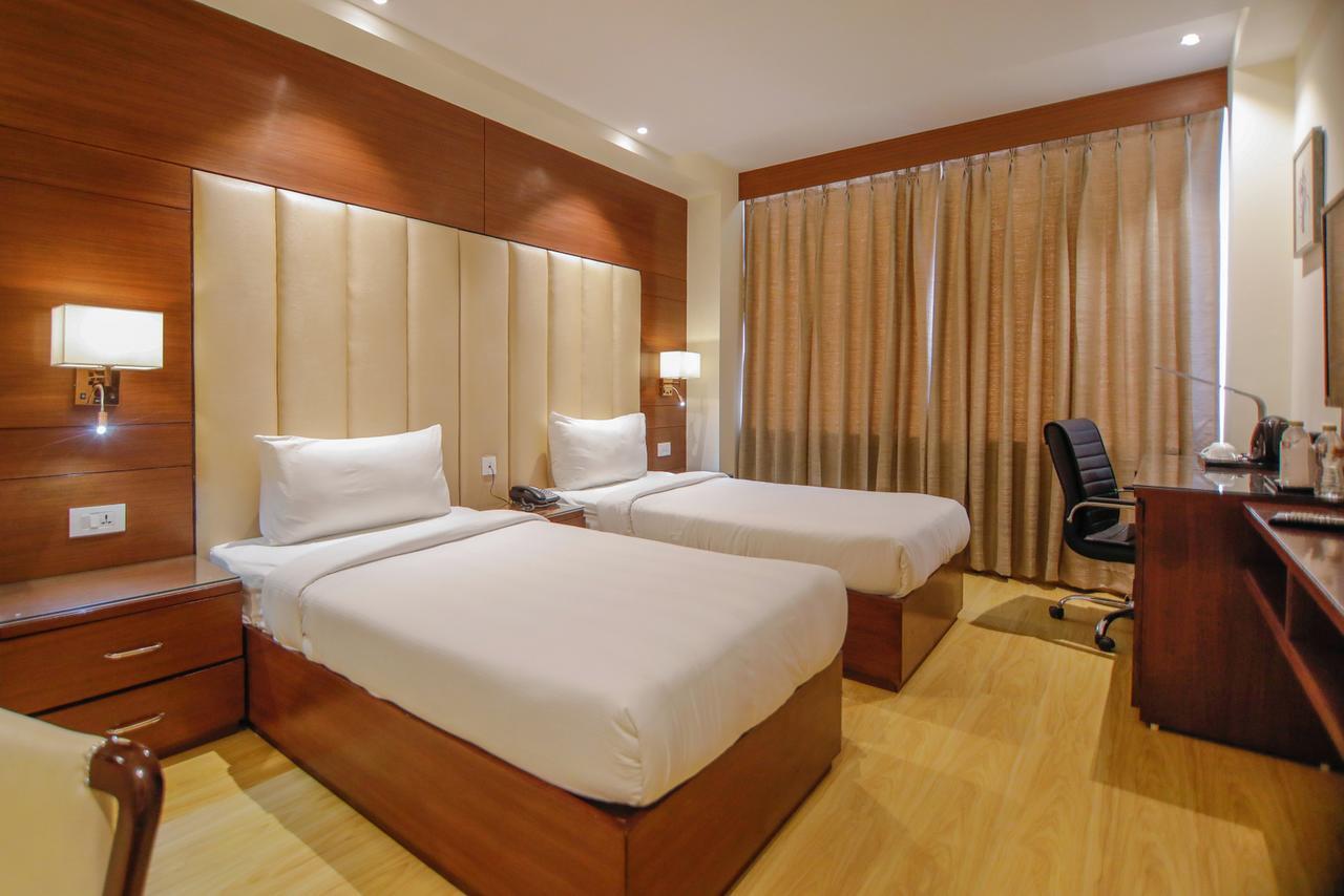 Hotel The Grand Parisian Delhi  Esterno foto