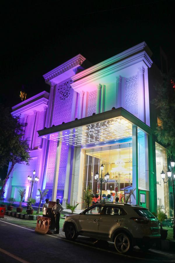 Hotel The Grand Parisian Delhi  Esterno foto