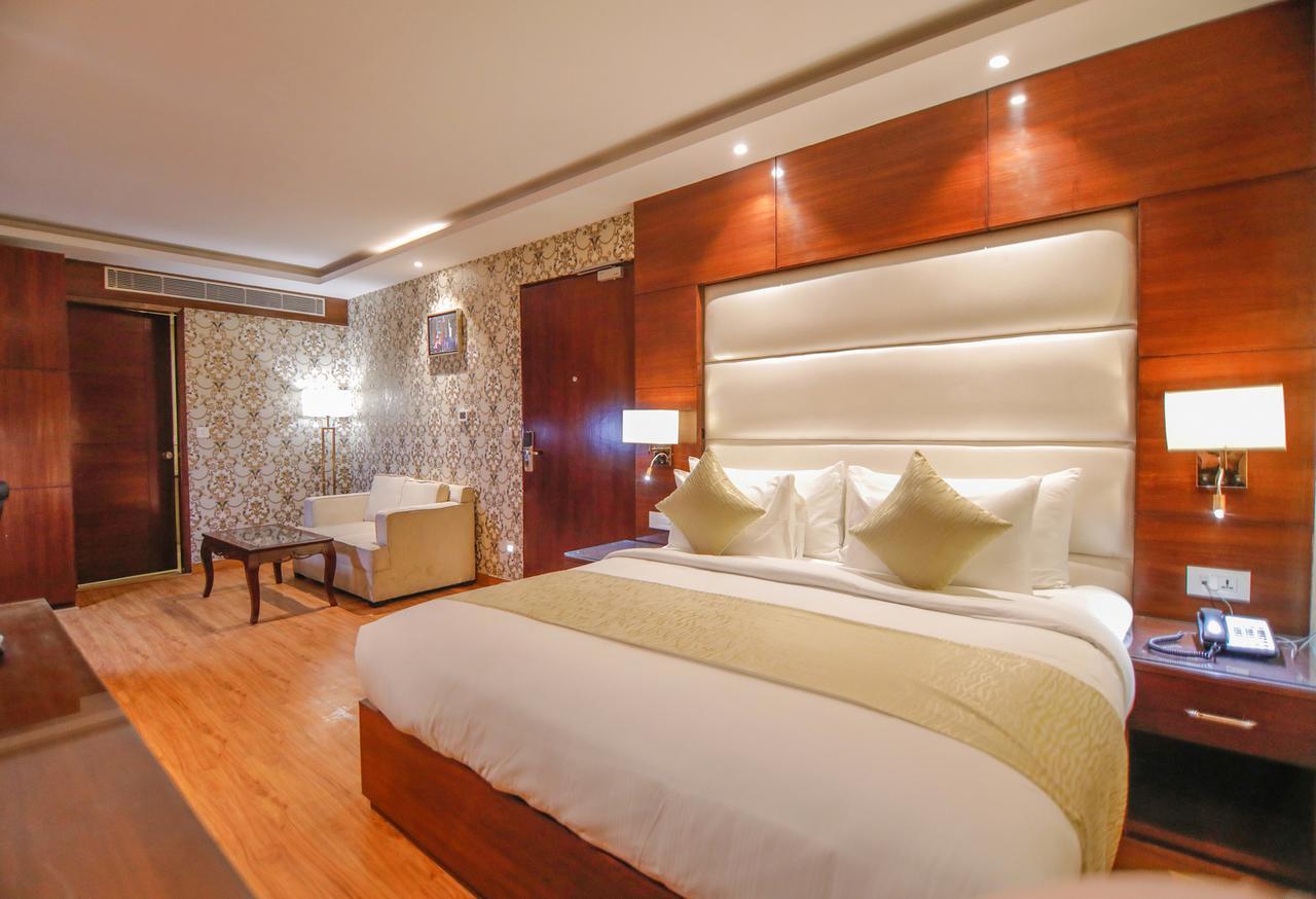 Hotel The Grand Parisian Delhi  Esterno foto